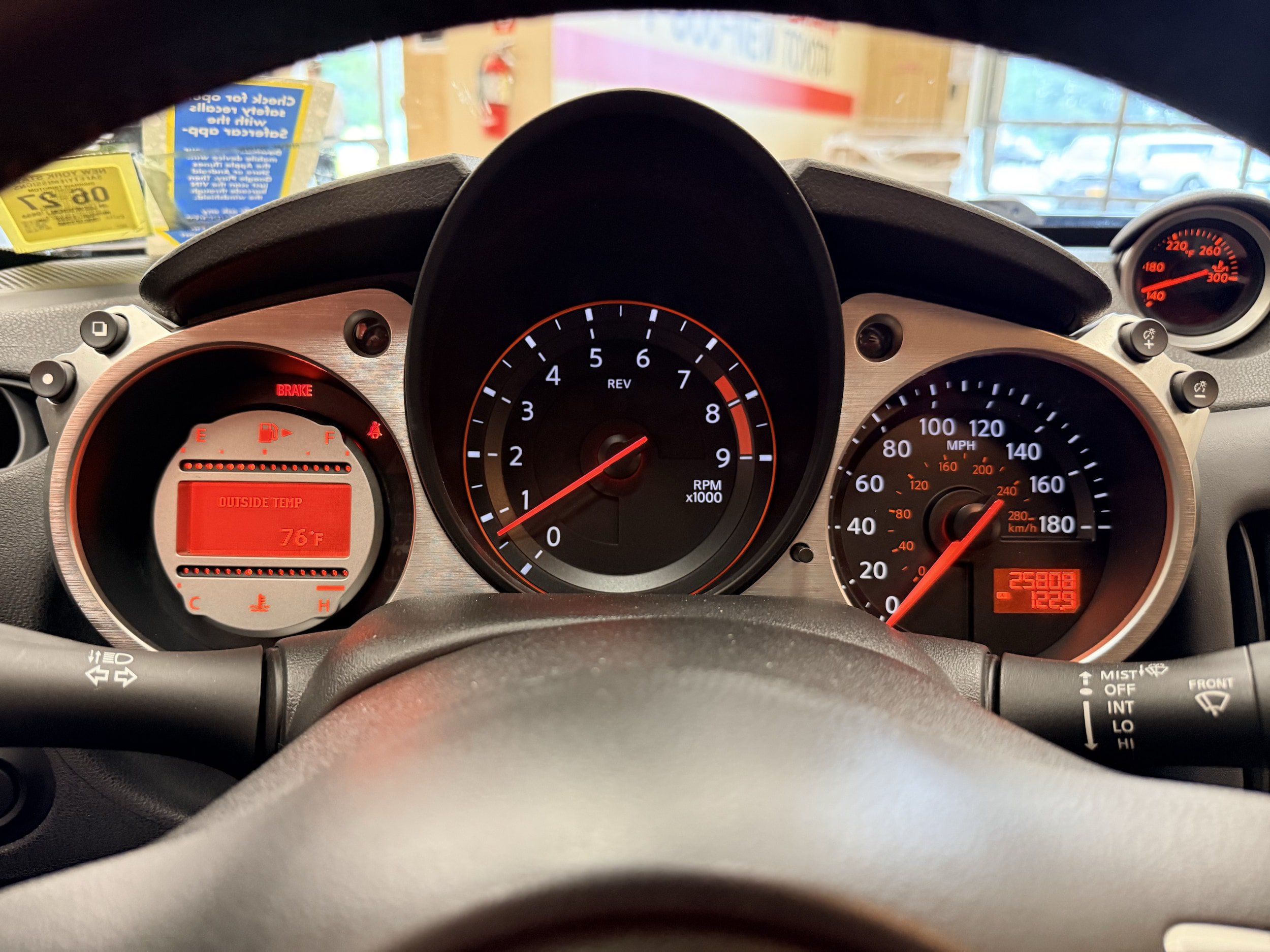 Used 2012 Nissan 370Z Touring RWD image 6