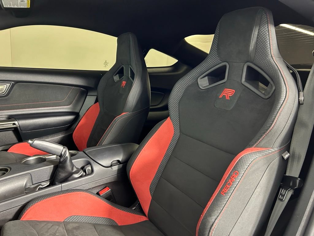 Used 2019 Ford Mustang Shelby GT350R w/ GT350R Equipment Group 920A RWD image 32