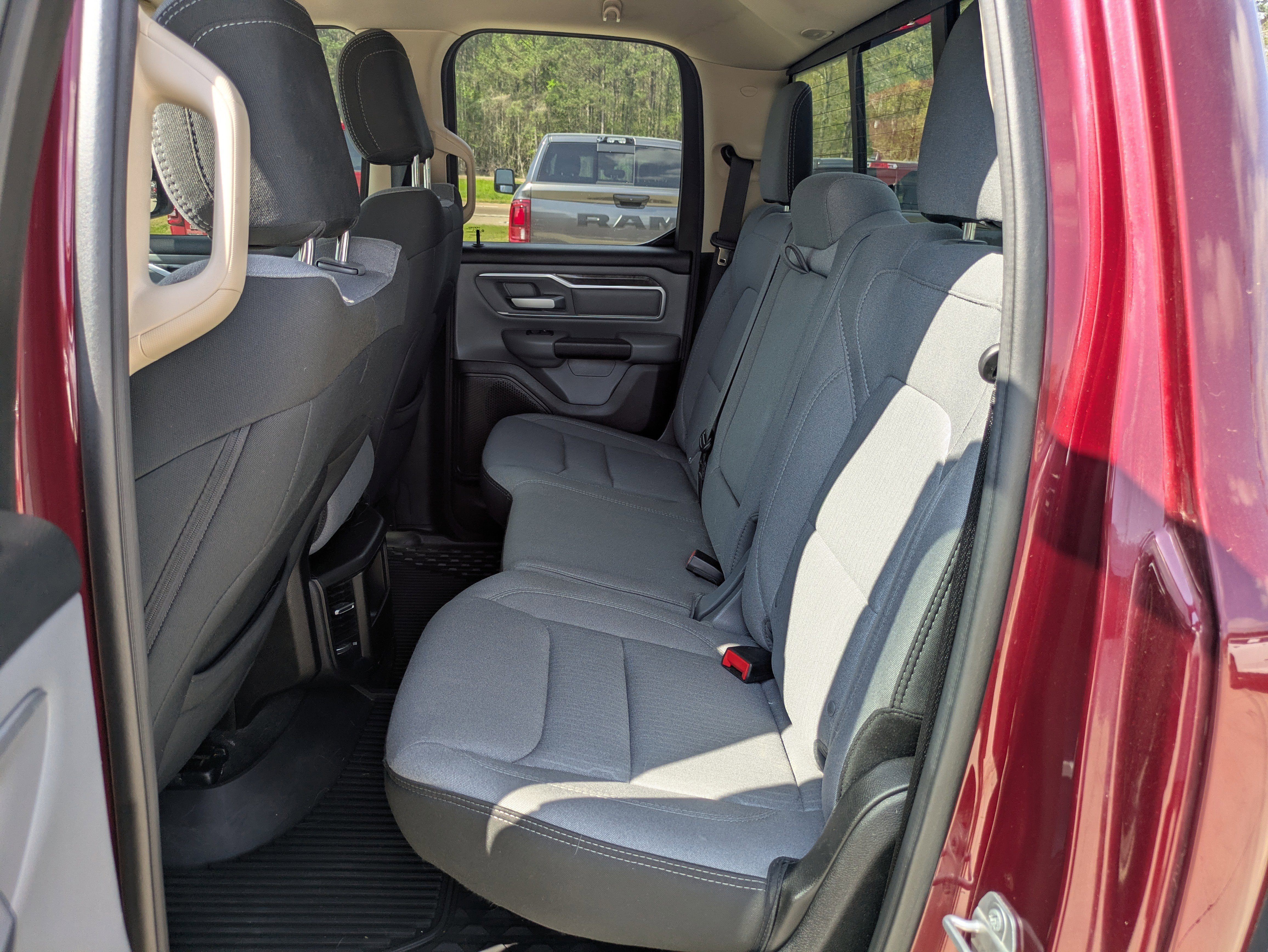 Used 2019 RAM 1500 Big Horn image 11