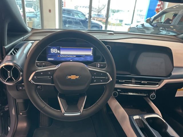 New 2026 Chevrolet Equinox EV LT image 12