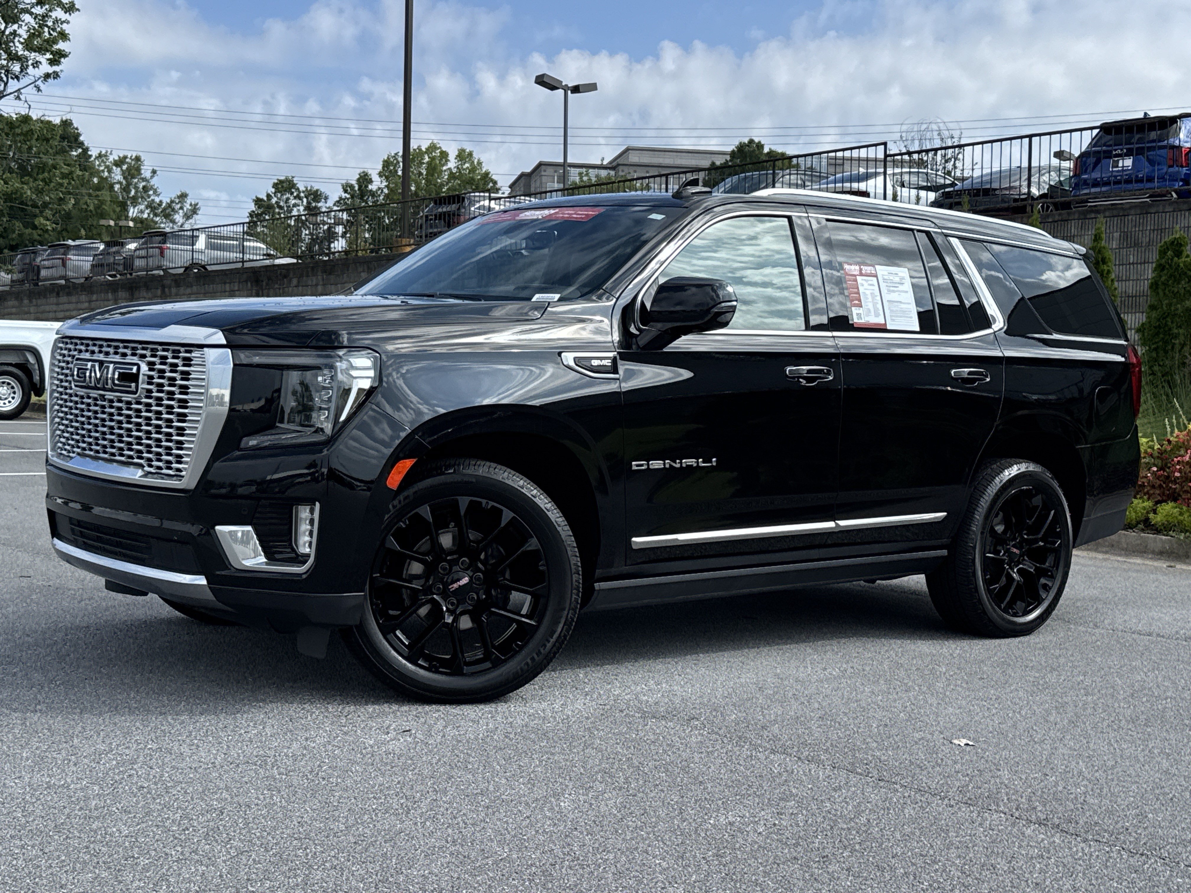 Used 2022 GMC Yukon Denali AWD/4WD image 5