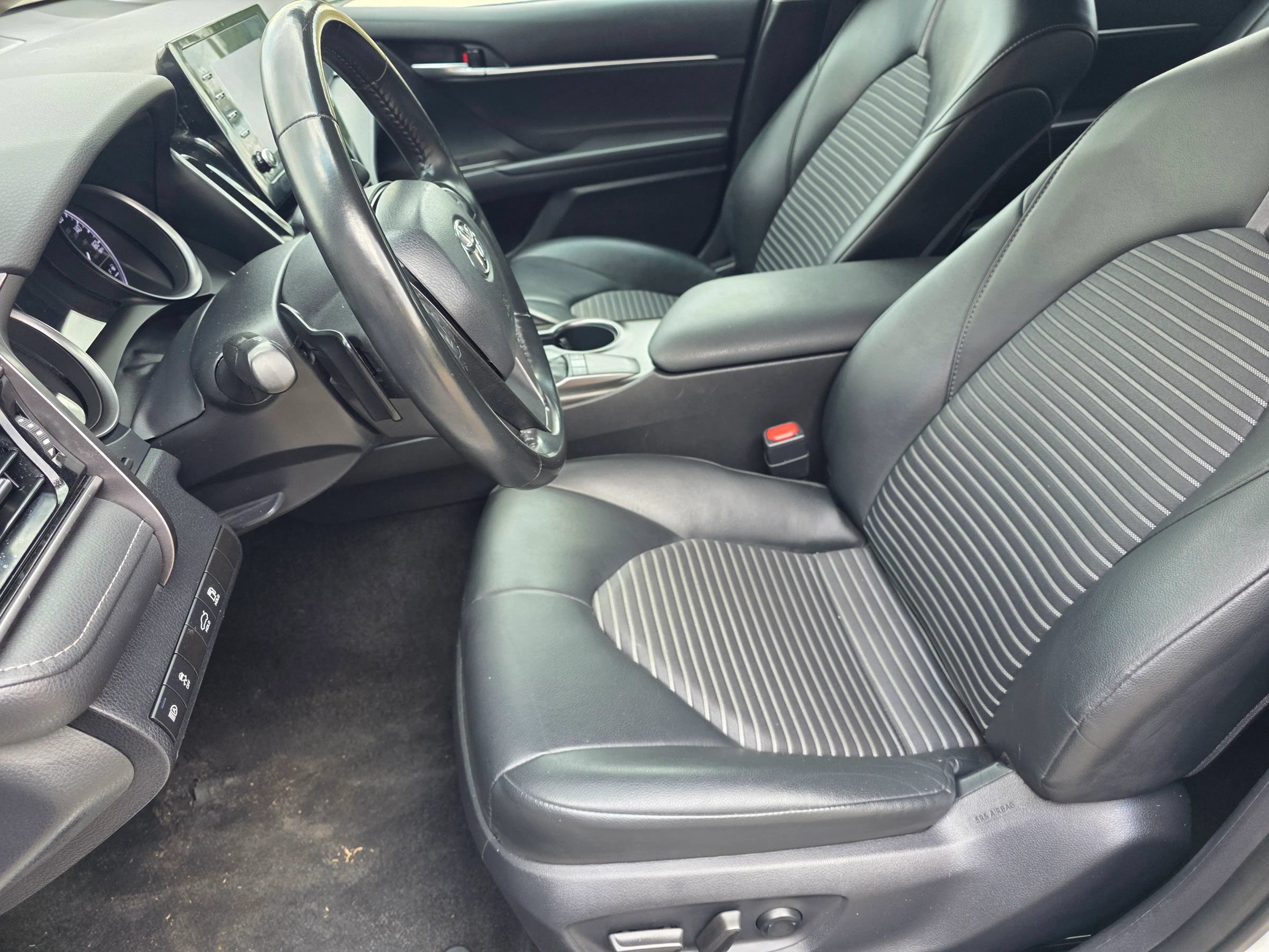 Used 2024 Toyota Camry SE w/ Convenience Package FWD image 14