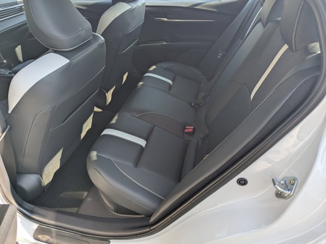 Used 2025 Toyota Camry SE image 17