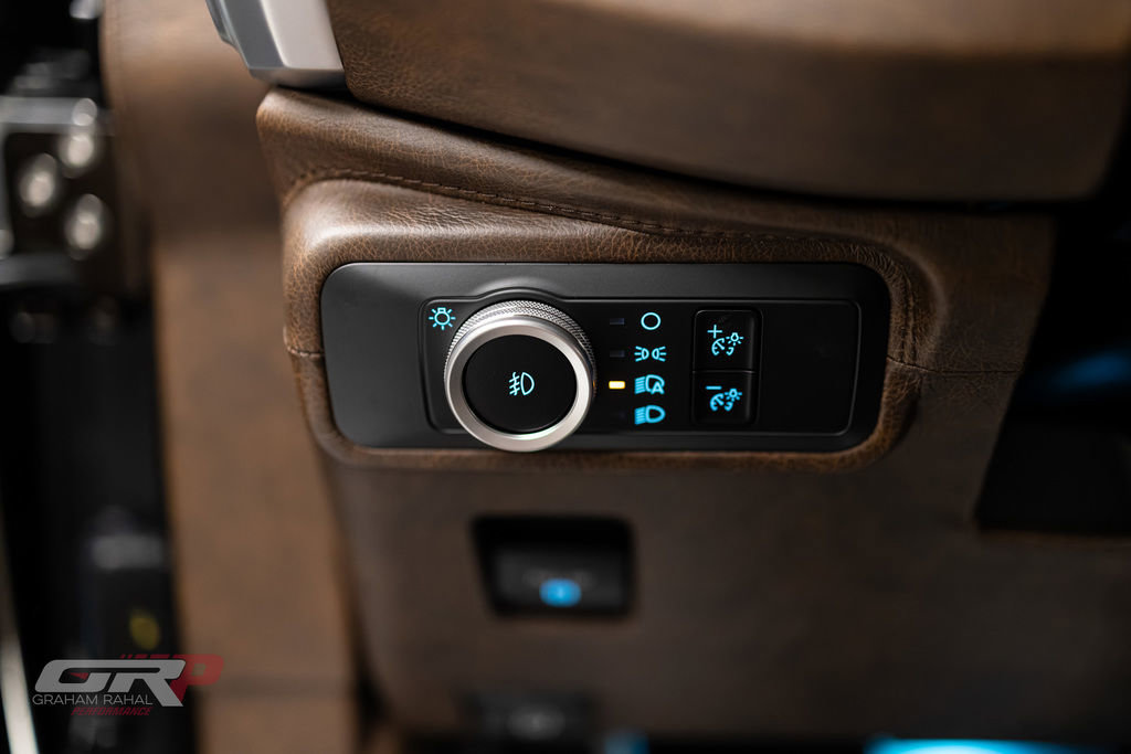 Used 2025 Ford Bronco Badlands image 39