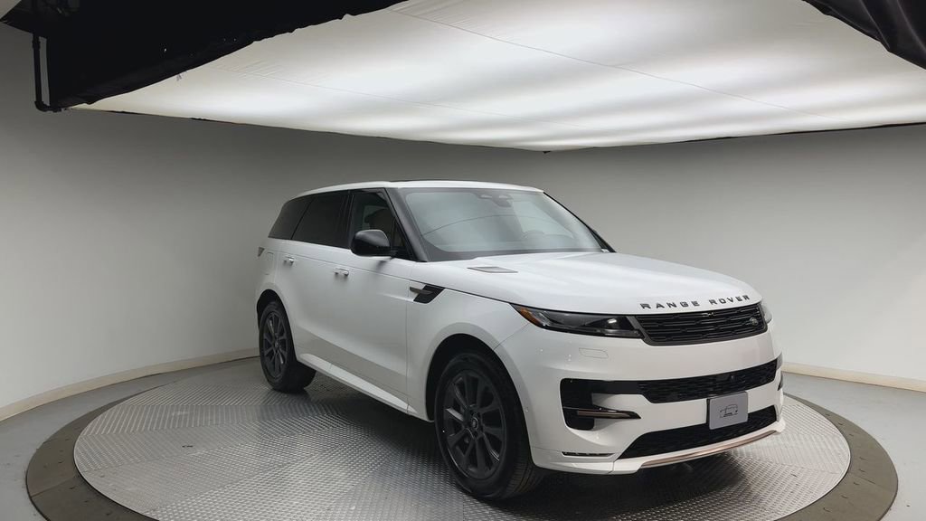 Used 2025 Land Rover Range Rover Sport Dynamic SE AWD/4WD image 8