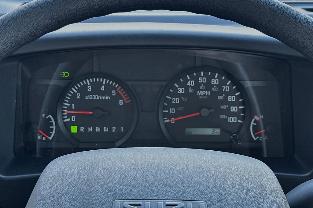 Used 2024 Isuzu NPR RWD image 17