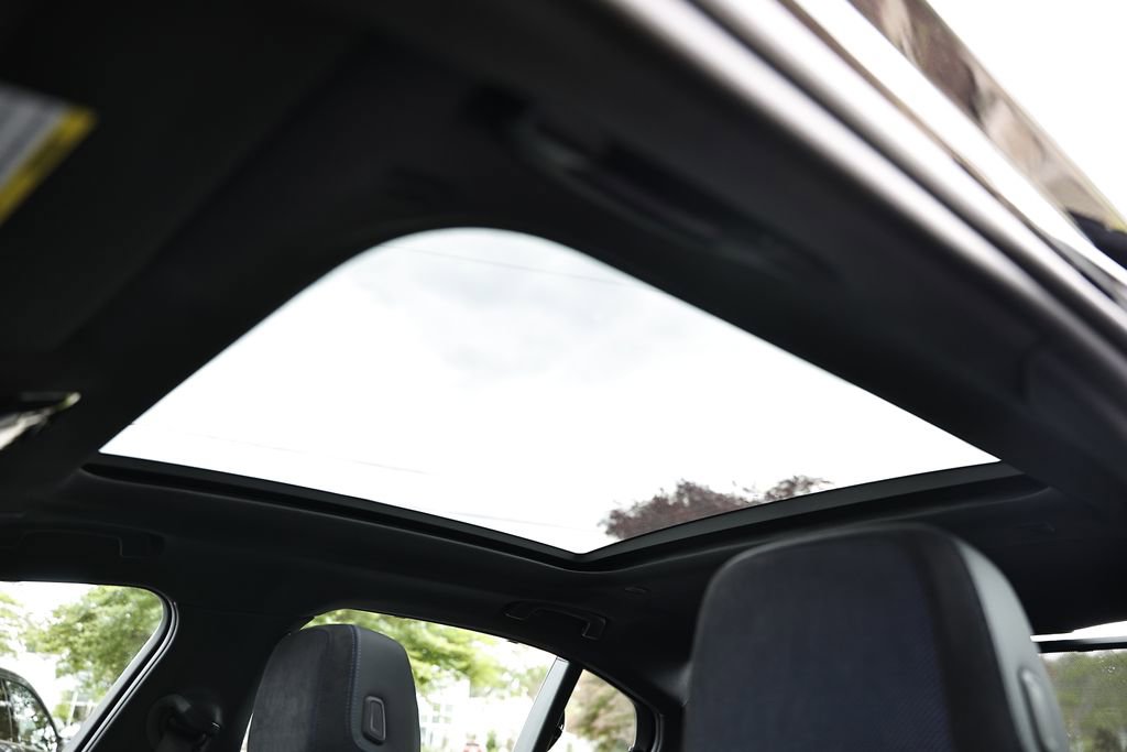 New 2026 BMW 550e xDrive w/ Executive Package AWD/4WD image 14