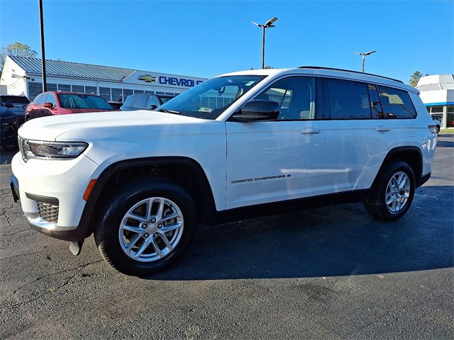 Used 2023 Jeep Grand Cherokee L Laredo image 8