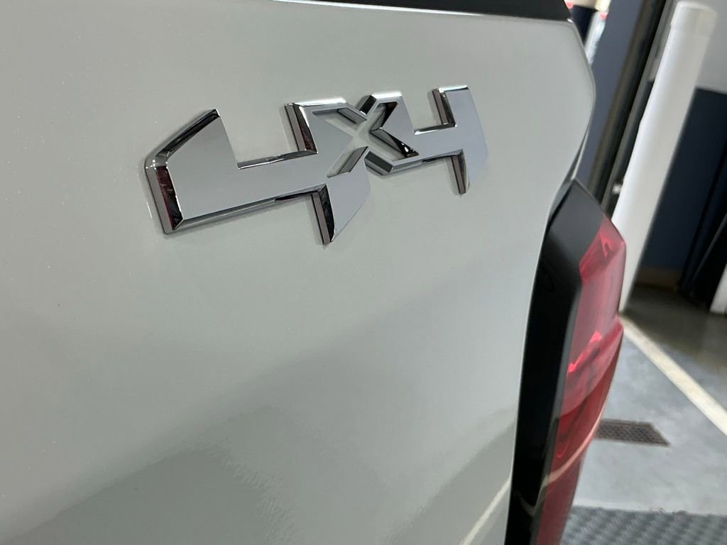 Used 2026 GMC Sierra 1500 SLT w/ SLT Premium Plus Package image 5