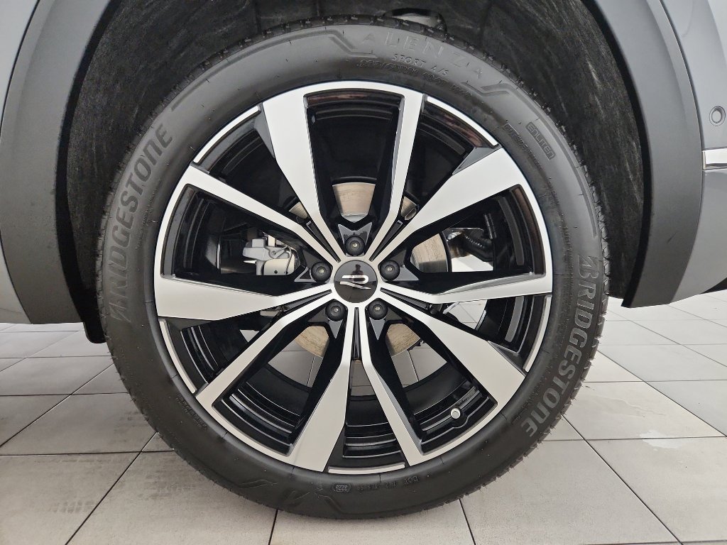 New 2026 Volkswagen Atlas Cross Sport SEL Premium R-Line image 39