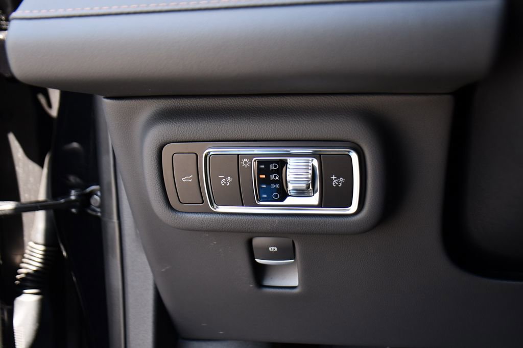 New 2026 Lincoln Nautilus Reserve w/ Jet Appearance Package AWD/4WD image 40