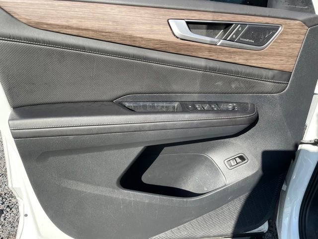 Used 2025 Volkswagen Atlas SEL Premium R-Line image 10