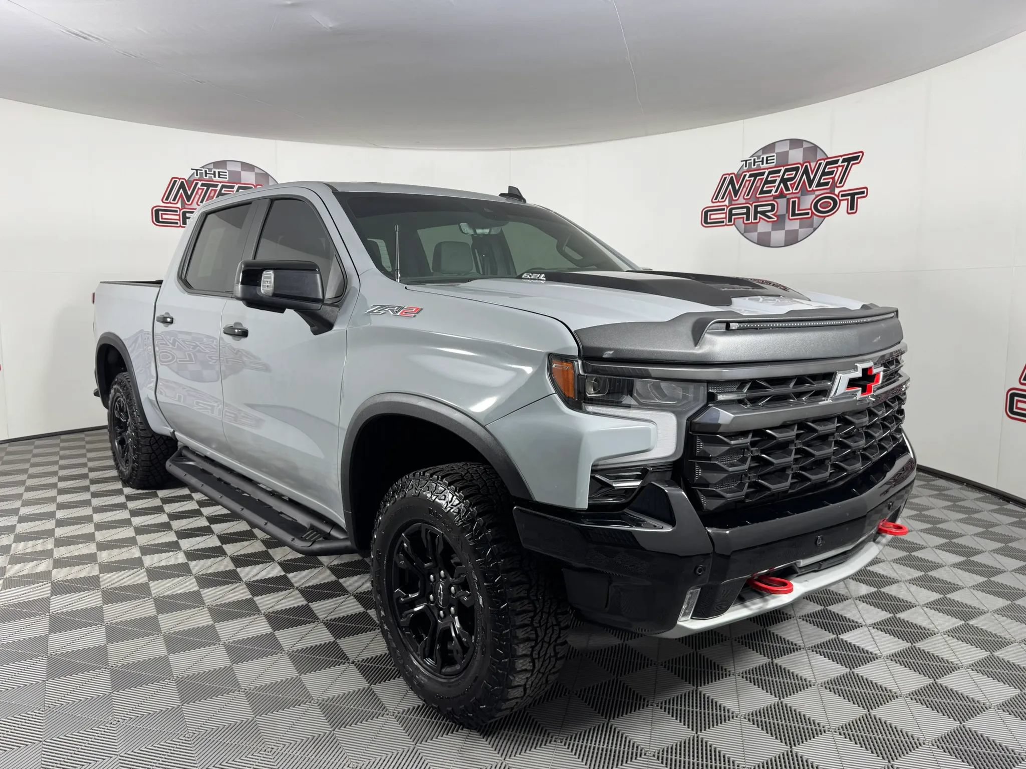 Used 2025 Chevrolet Silverado 1500 ZR2 w/ Technology Package AWD/4WD image 9