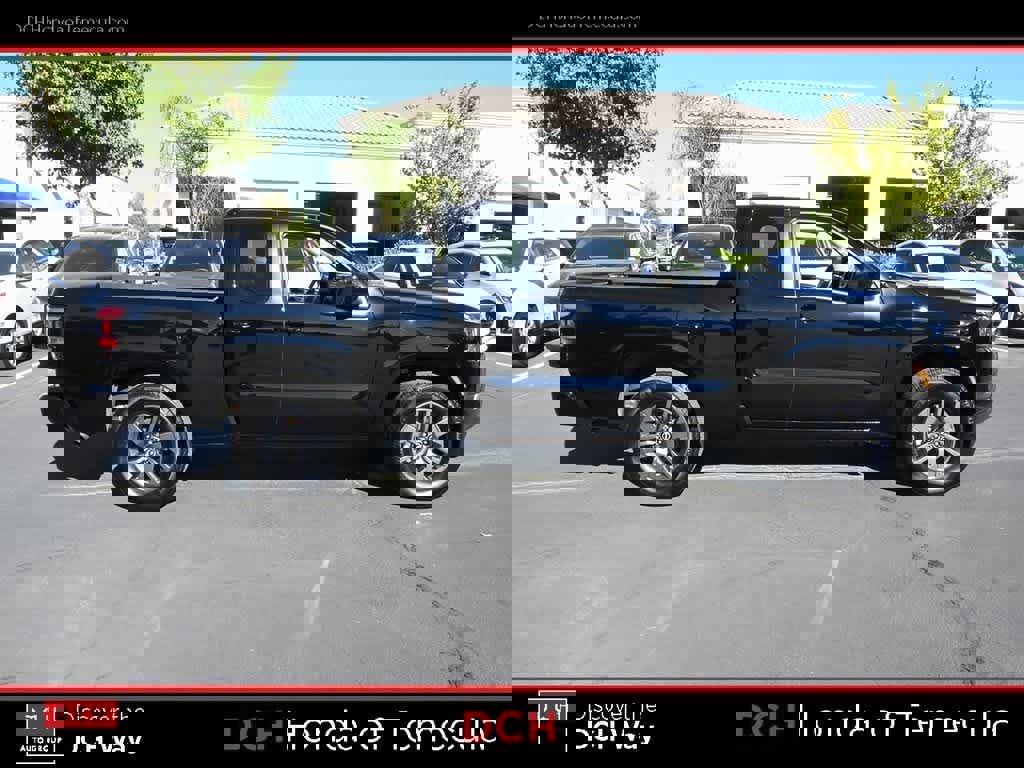 Used 2025 Nissan Frontier SV image 5