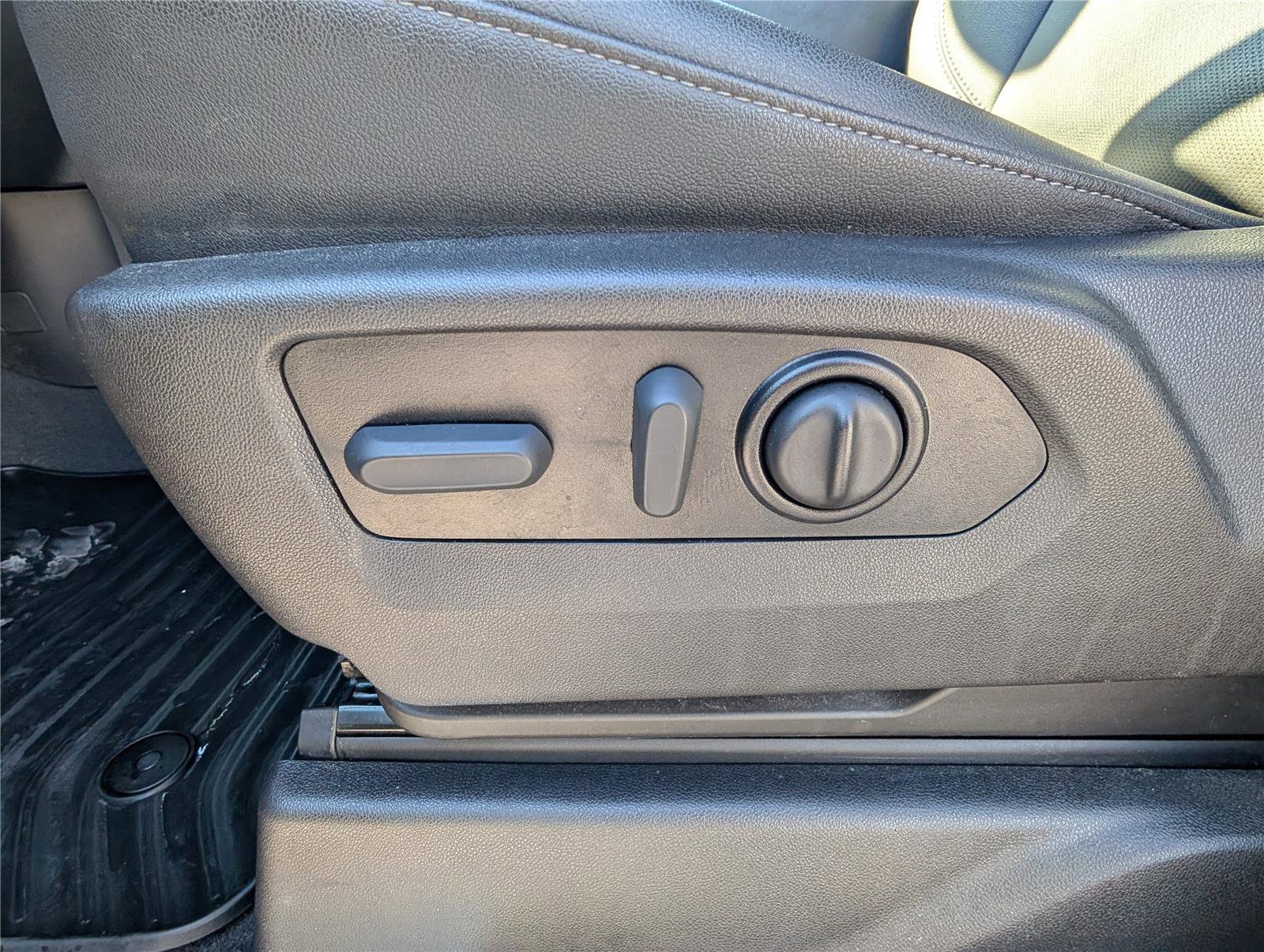 Used 2022 Chevrolet Silverado 2500 LTZ w/ LTZ Plus Package image 20