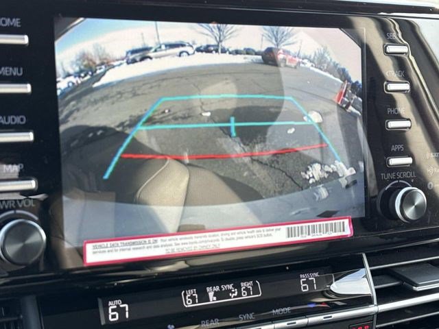 Used 2024 Toyota Sienna XLE image 21