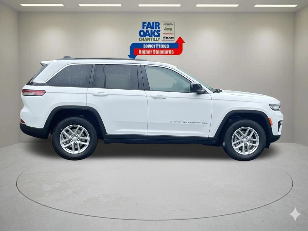 New 2026 Jeep Grand Cherokee Laredo X AWD/4WD image 4