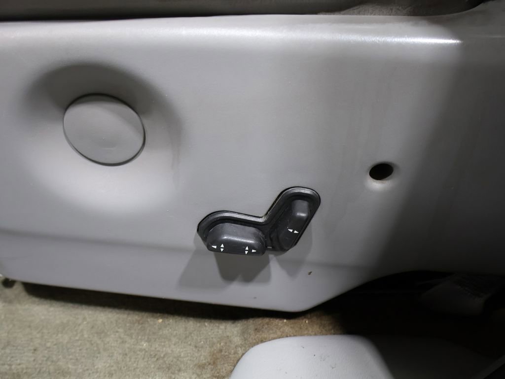 Used 2002 Oldsmobile Silhouette GLS w/ Towing Pkg image 13