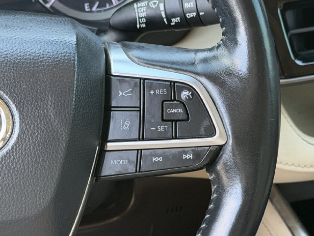 Used 2020 Toyota Highlander Limited FWD image 14