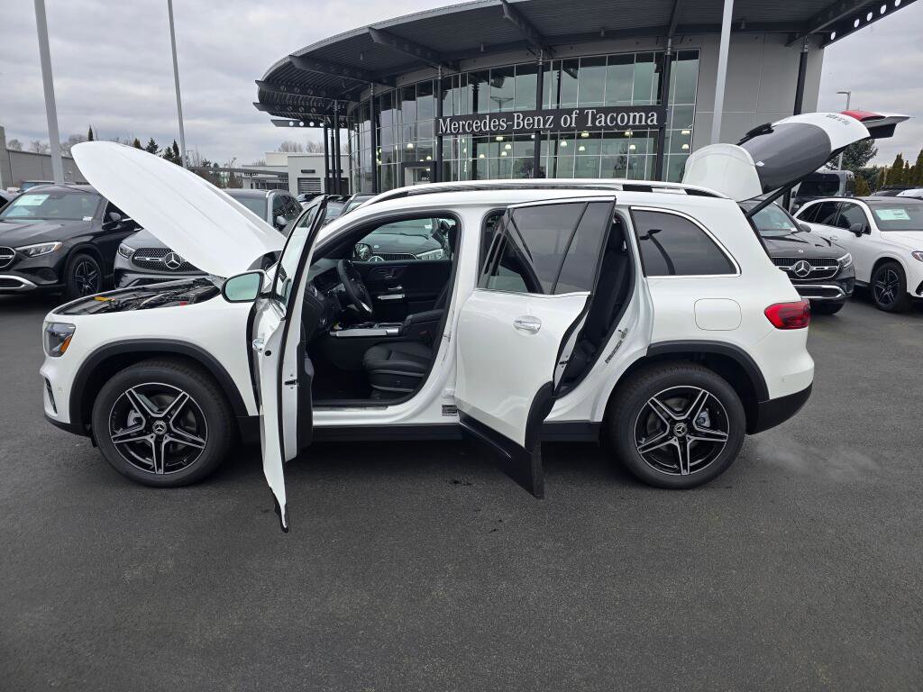 New 2026 Mercedes-Benz GLB 250 4MATIC image 11
