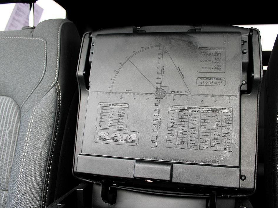 Used 2021 RAM 1500 Big Horn image 27