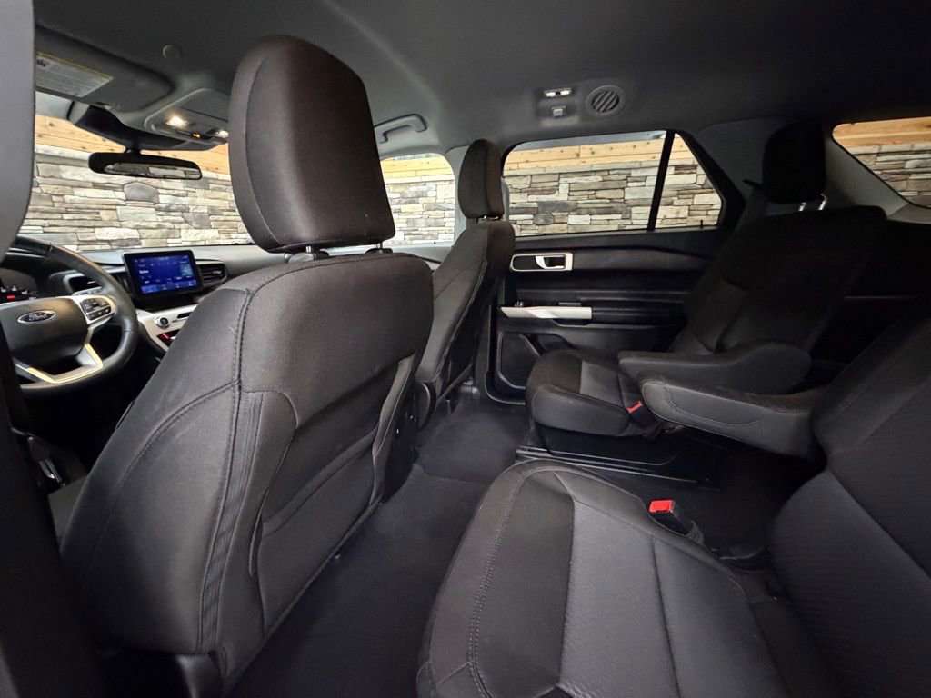 Used 2023 Ford Explorer XLT image 26