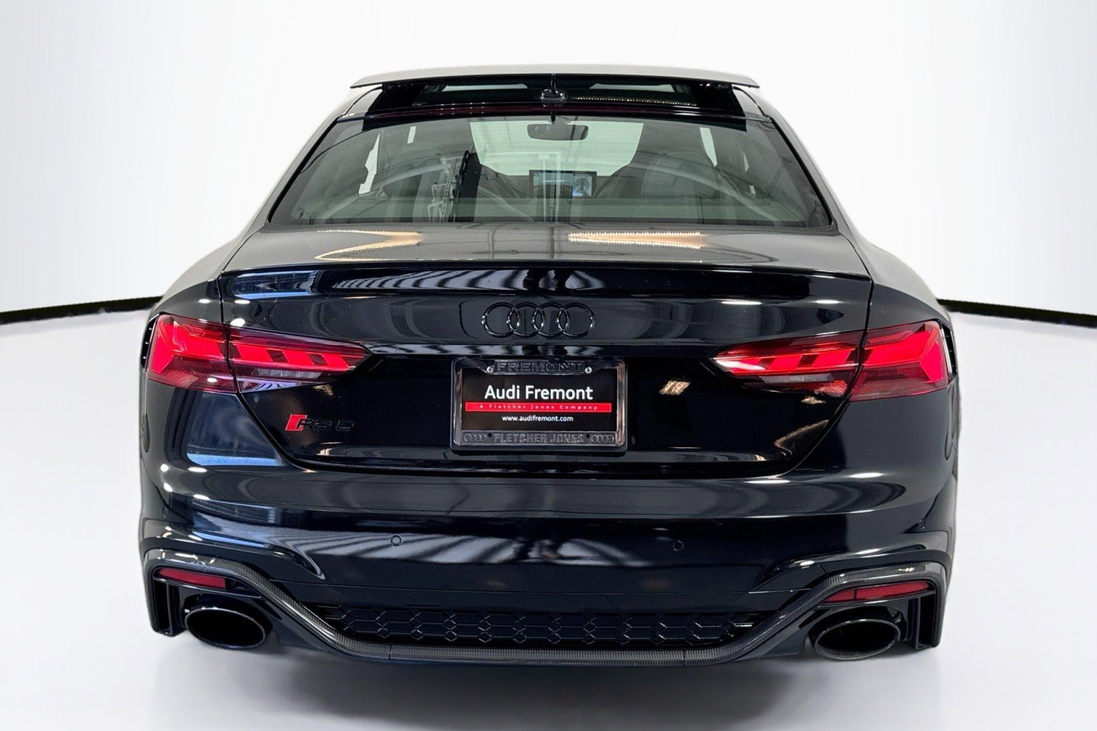 Used 2022 Audi RS 5 w/ Black Optic Carbon Package image 6
