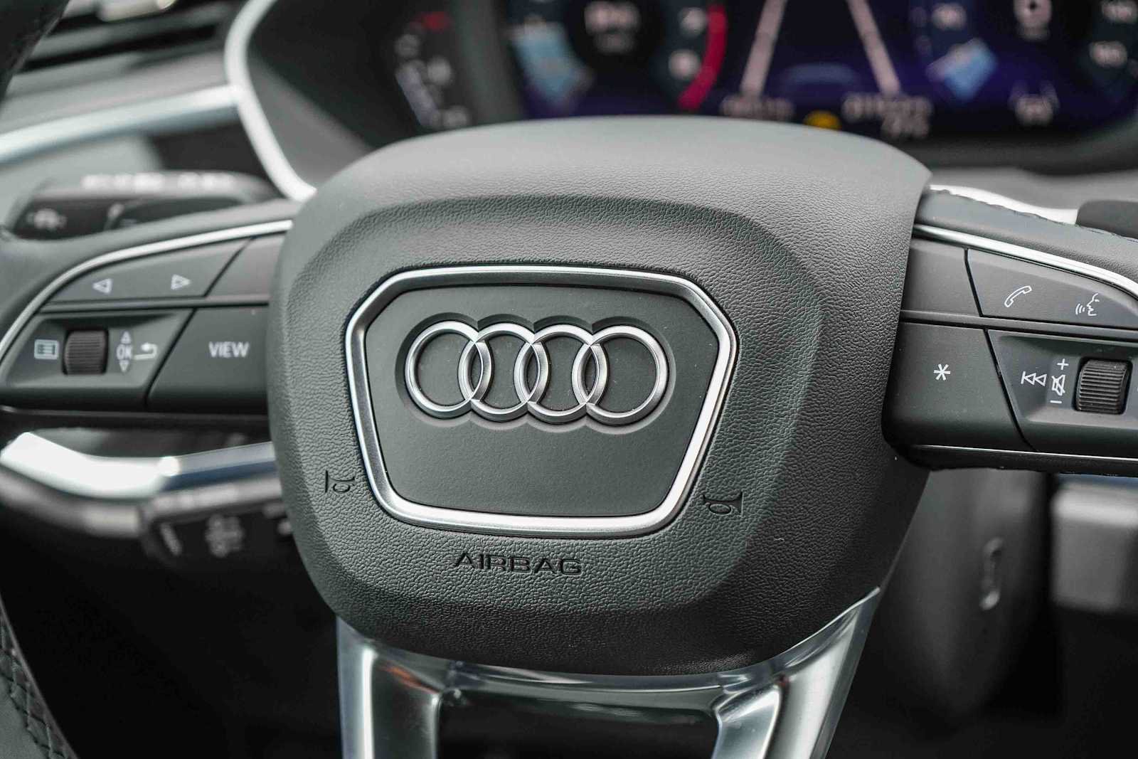 Used 2025 Audi Q3 2.0T Premium w/ Convenience Package AWD/4WD image 23