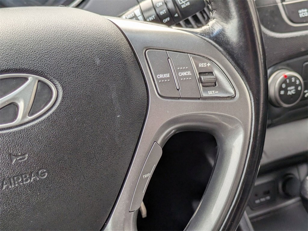 Used 2015 Hyundai Tucson SE image 19