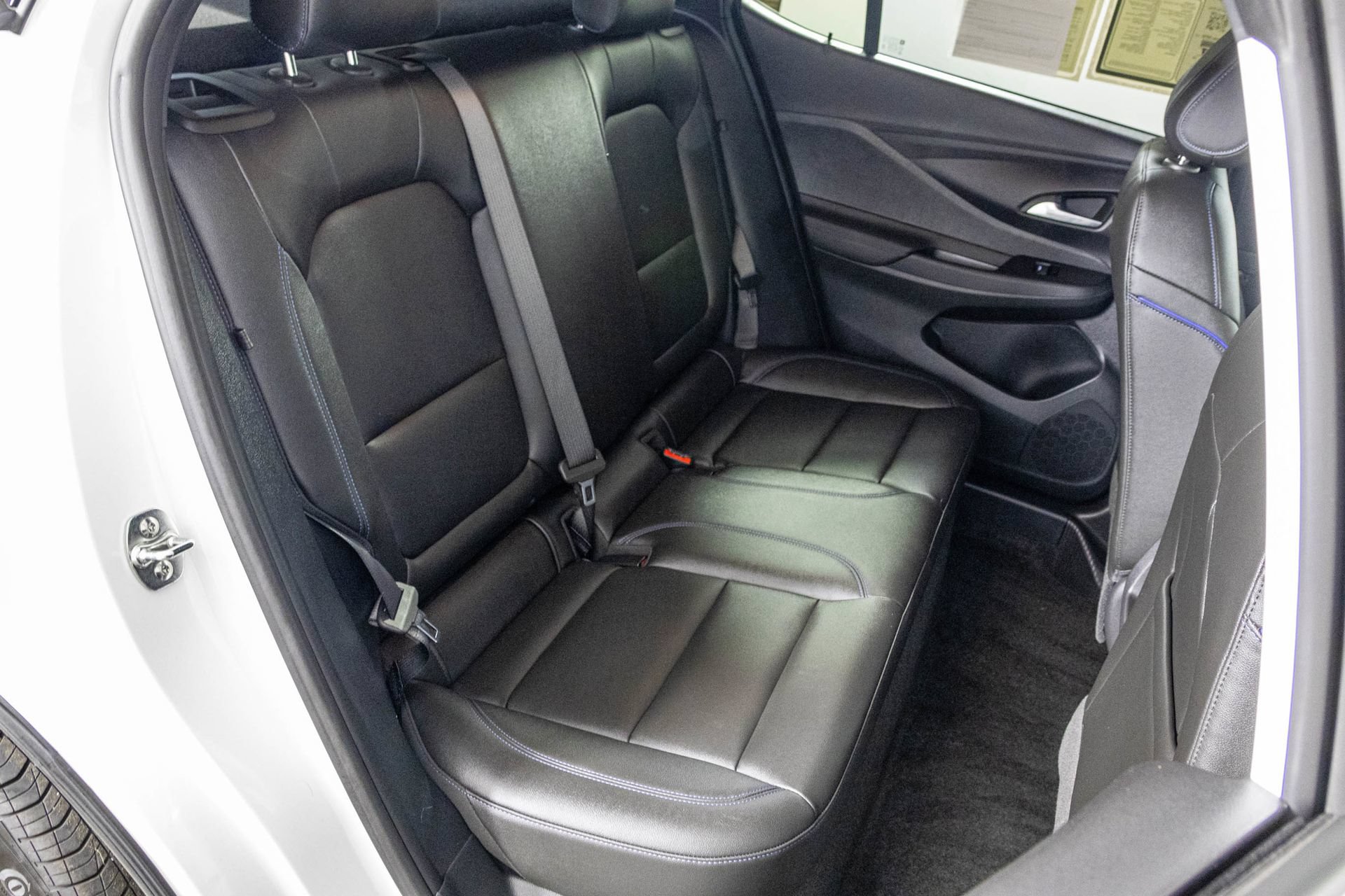 Used 2025 Buick Envista Sport Touring w/ Convenience I Package FWD image 44
