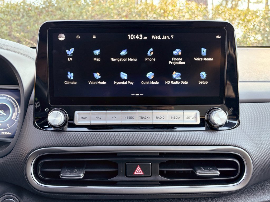 Used 2023 Hyundai Kona Limited w/ Cargo Package image 12