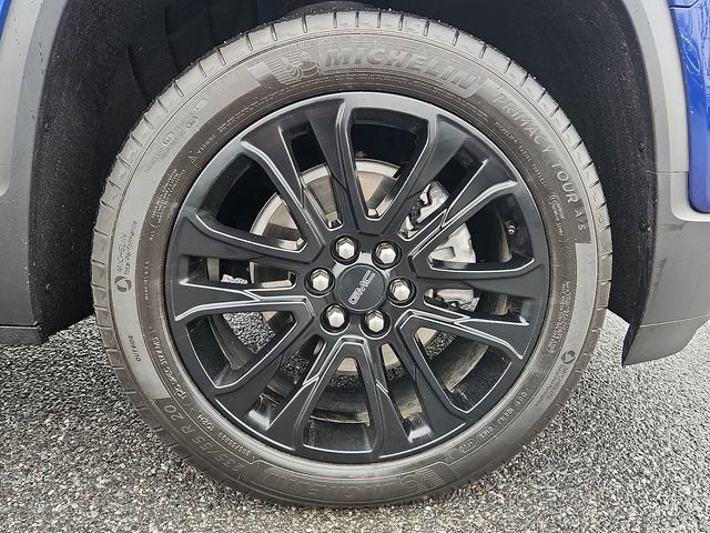 Certified 2023 GMC Acadia SLT w/ Elevation Edition image 8