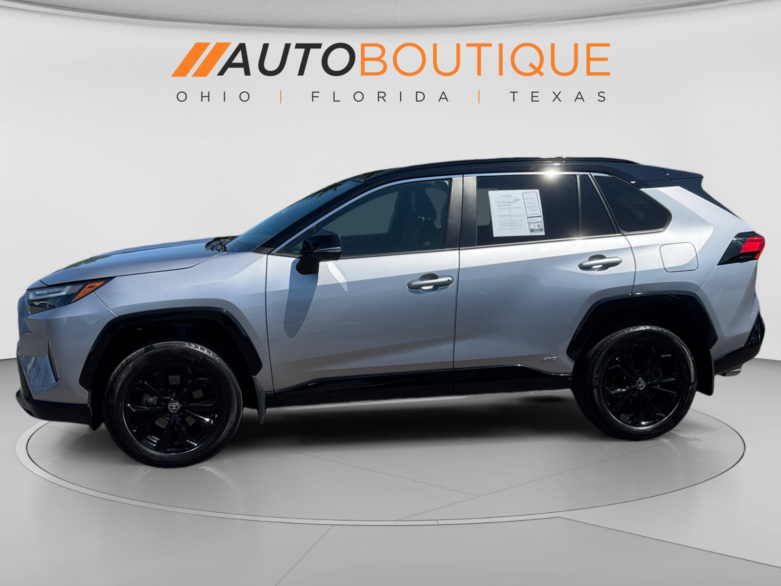 Used 2022 Toyota RAV4 XSE w/ XSE Grade Weather Package AWD/4WD image 2