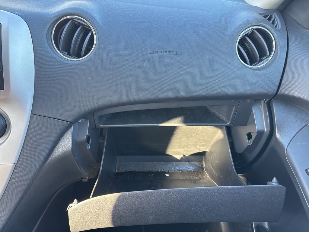 Used 2010 Pontiac Vibe w/ Preferred Package image 23