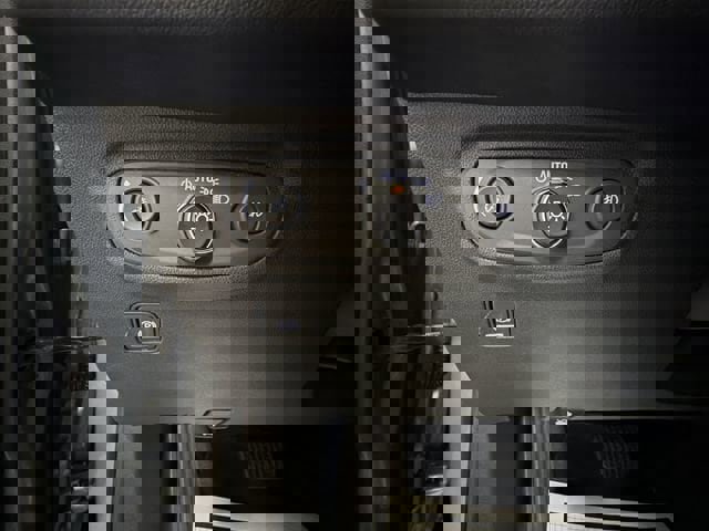 Used 2023 GMC Terrain SLT w/ Infotainment Package II FWD image 22