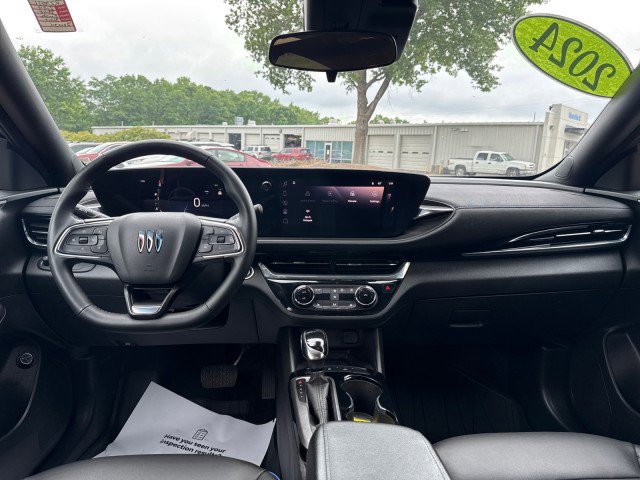 Certified 2024 Buick Envista Sport Touring w/ Convenience I Package FWD image 39