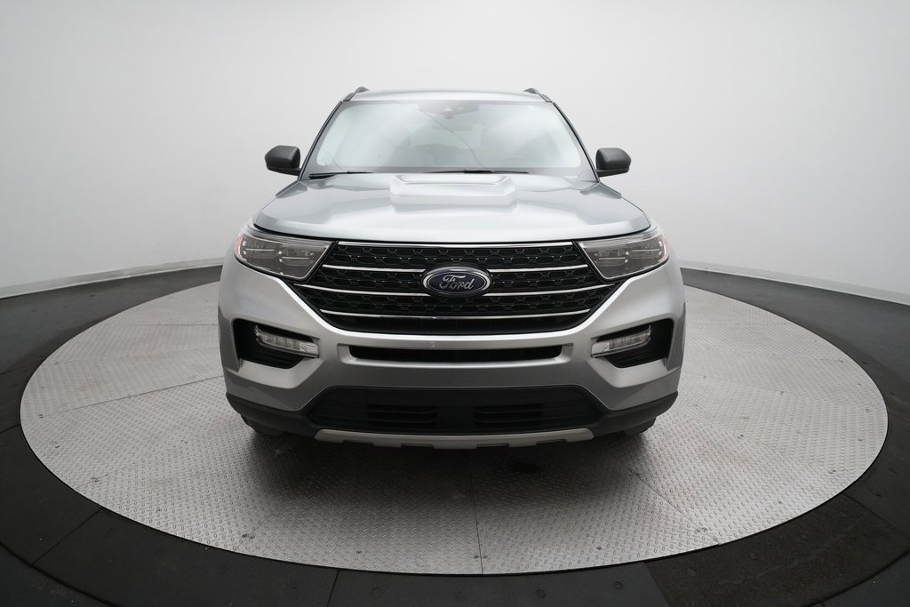 Used 2023 Ford Explorer XLT w/ Equipment Group 202A image 11