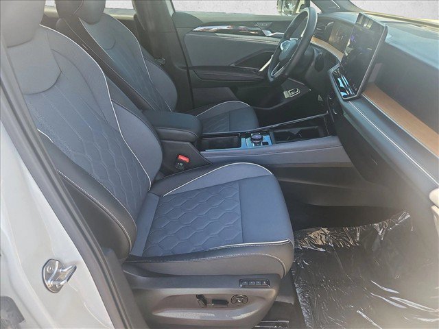 Used 2025 Volkswagen Tiguan SEL R-Line AWD/4WD image 21