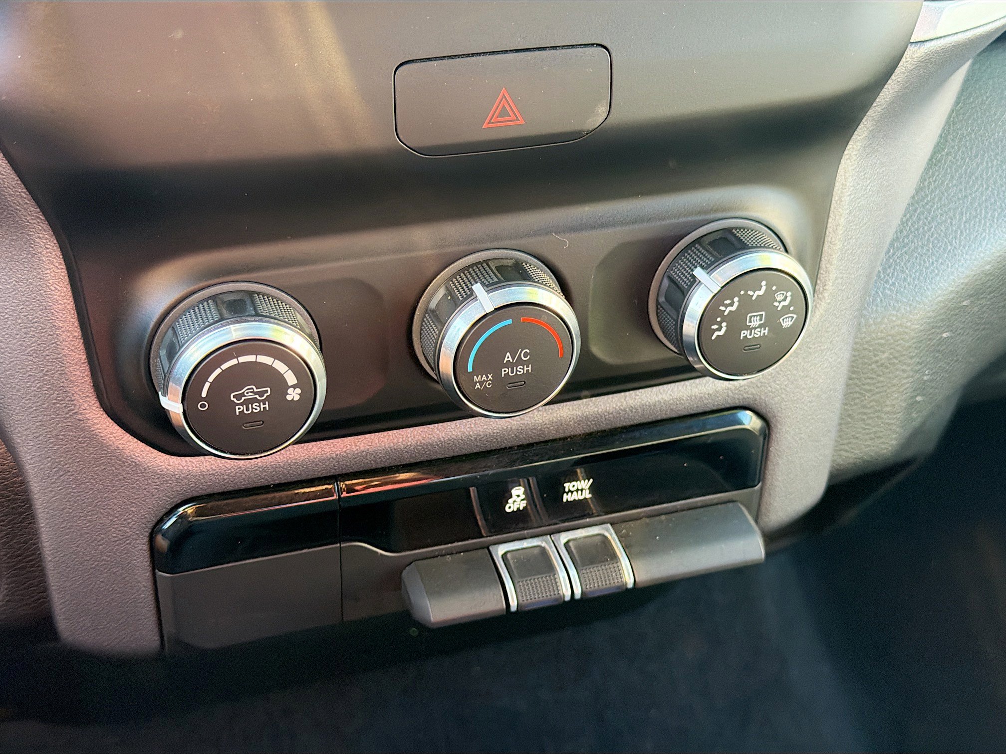 Used 2023 RAM 1500 Big Horn image 31