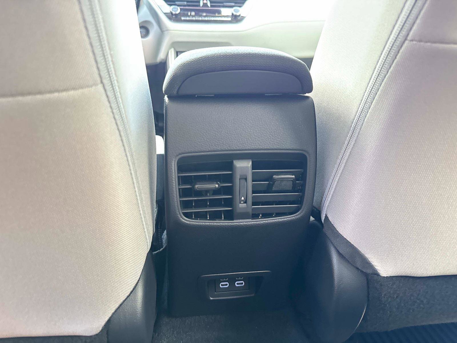 Used 2025 Toyota Corolla Cross LE image 15