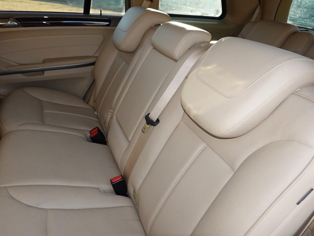 Used 2012 Mercedes-Benz GL 320 BlueTEC 4MATIC image 20