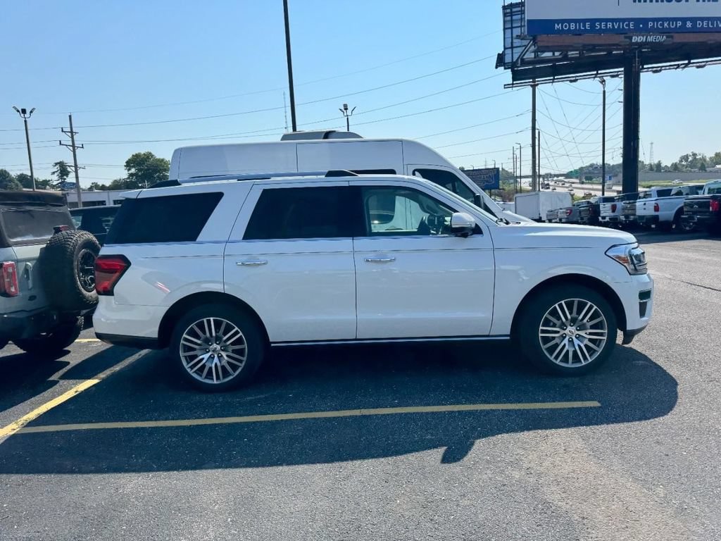Used 2023 Ford Expedition Limited AWD/4WD image 10