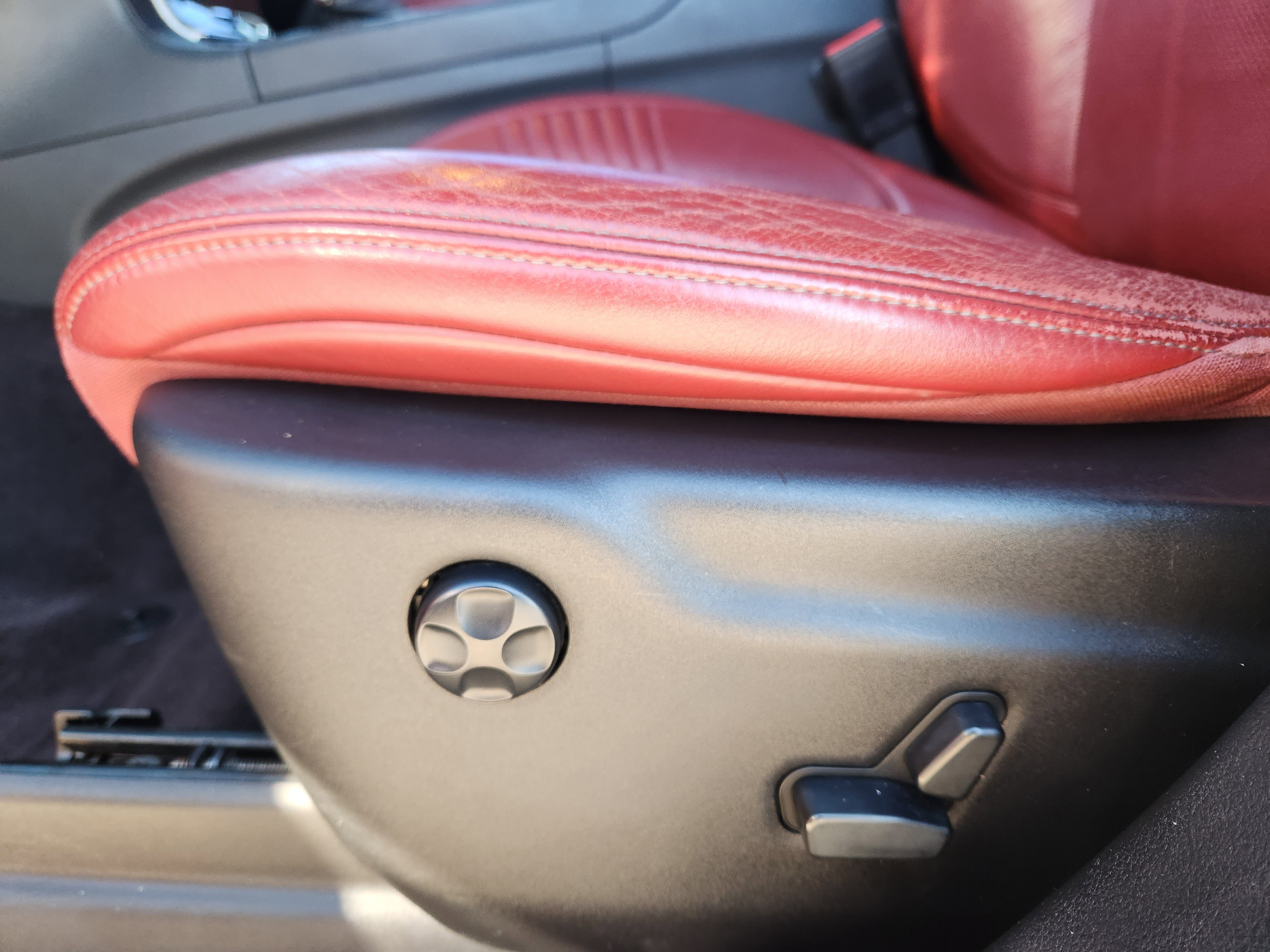 Used 2017 Jeep Grand Cherokee SRT image 24