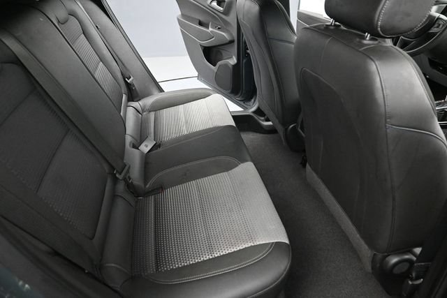 Used 2025 Chevrolet Trax LT FWD image 18