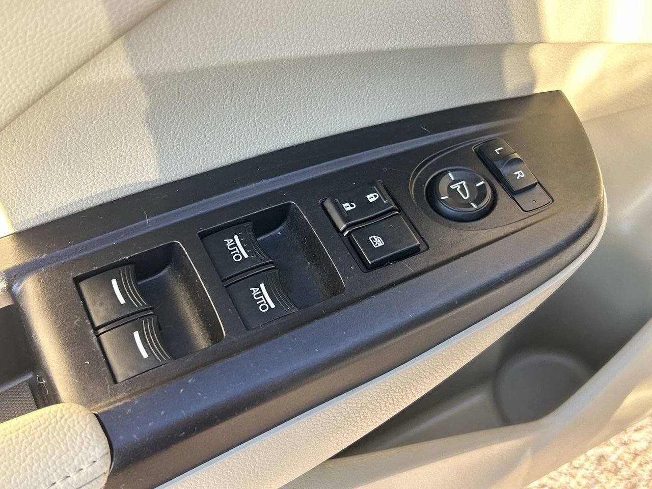 Used 2014 Acura RDX FWD w/ Technology Package image 18