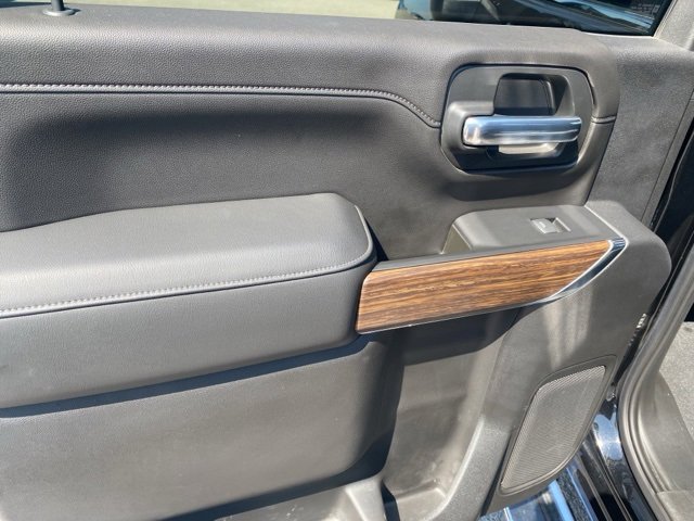 Used 2023 Chevrolet Silverado 2500 High Country w/ Safety Package II image 12