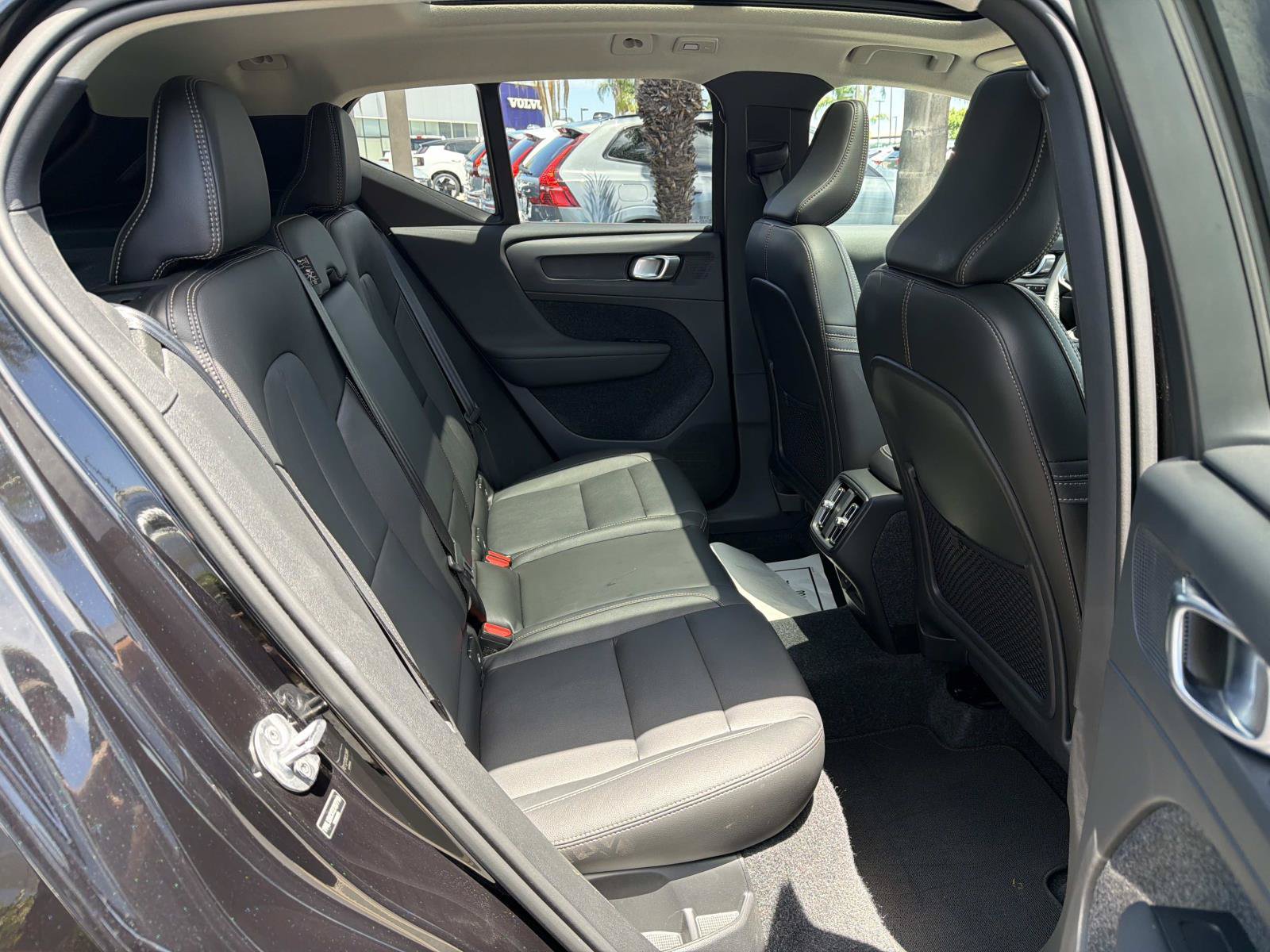 Certified 2026 Volvo XC40 B5 Plus AWD/4WD image 24