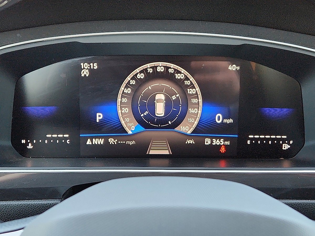 Used 2024 Volkswagen Tiguan SE image 10