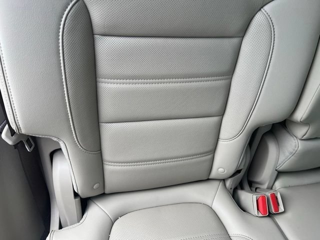 Certified 2019 GMC Acadia Denali w/ Technology Package FWD image 20