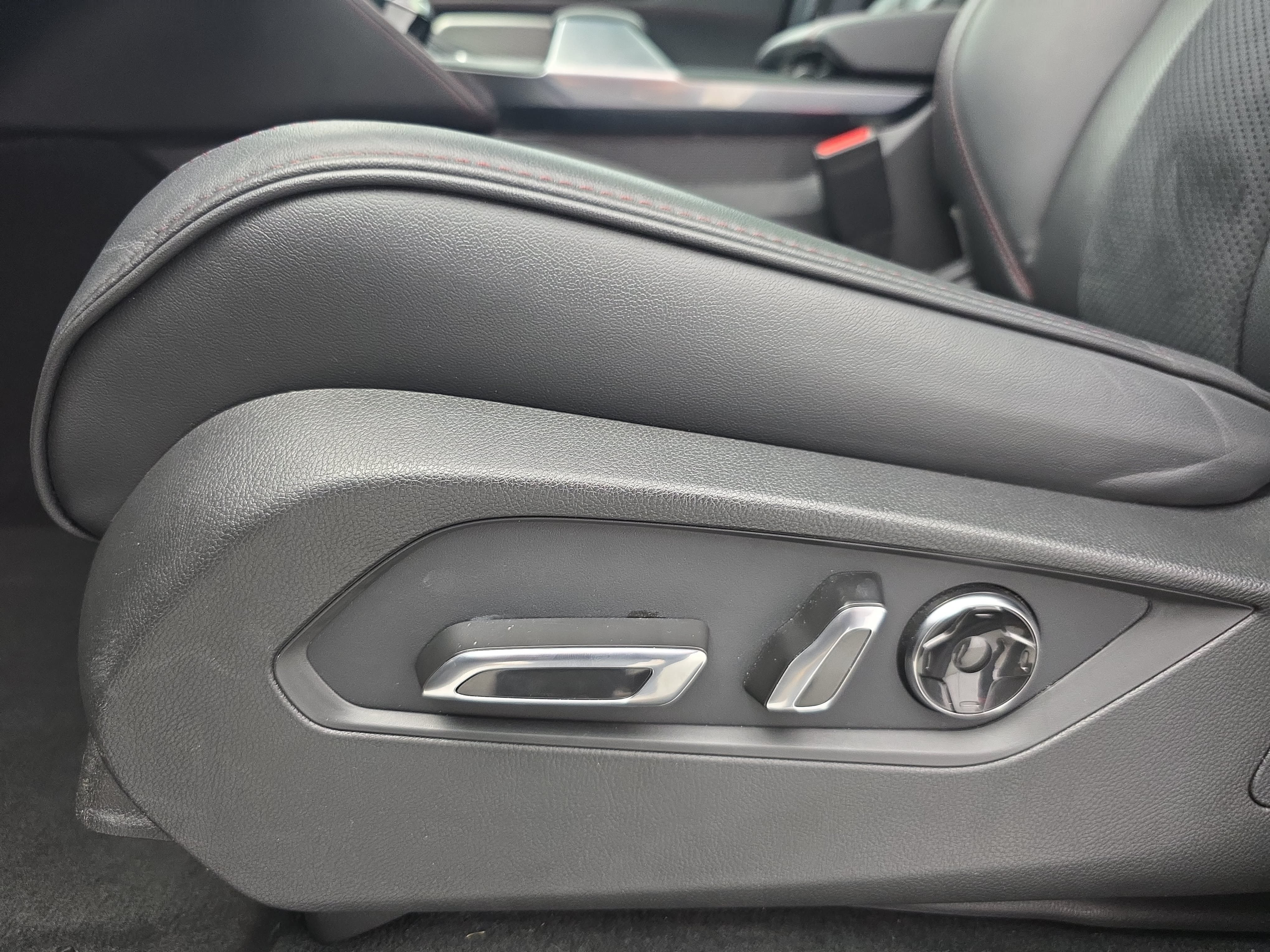 Used 2022 Acura MDX Type S AWD/4WD image 29